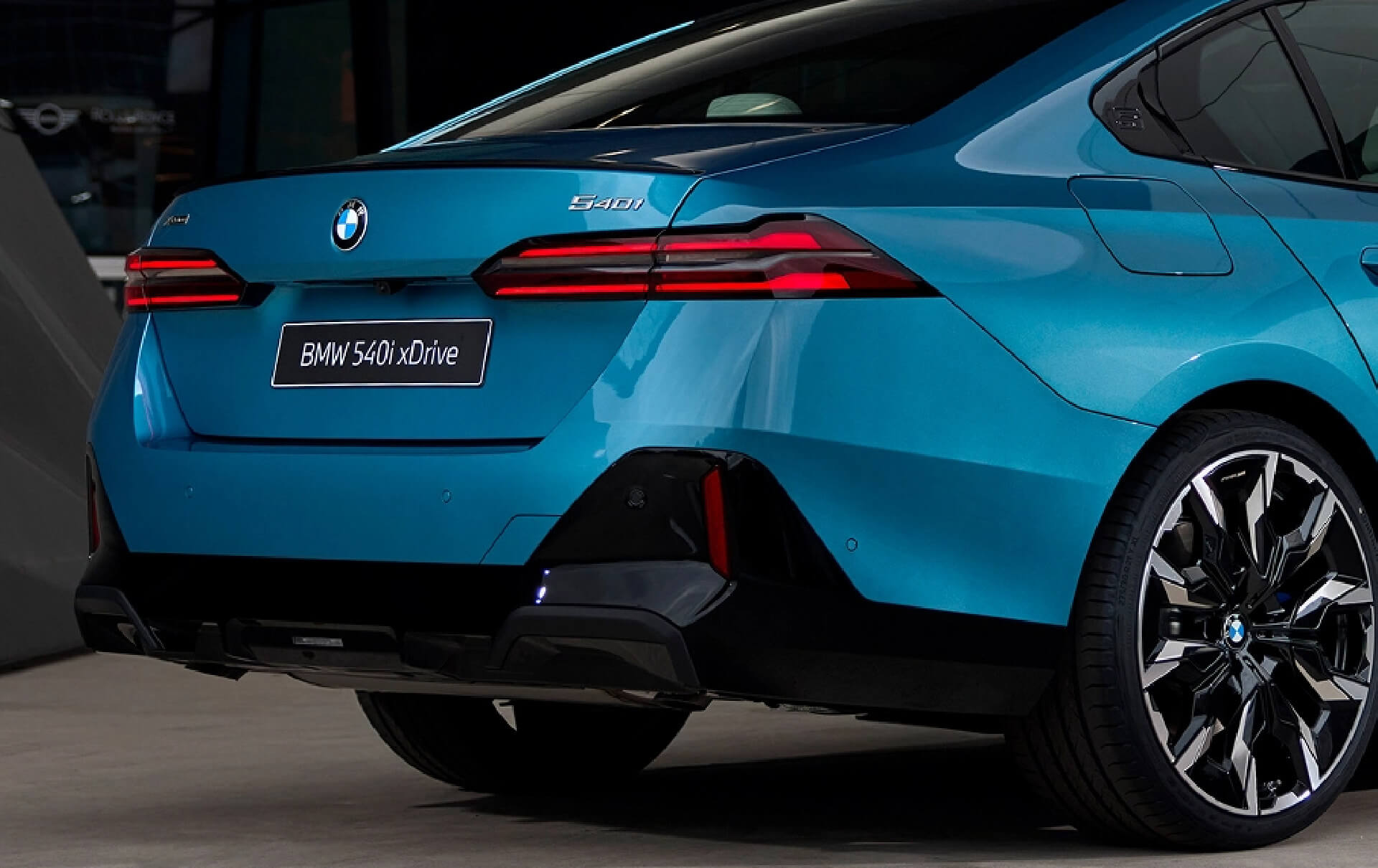 504iExterior2